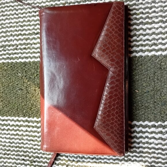 Vintage Made in Canada Leather Crossbody - Picture 9 of 13